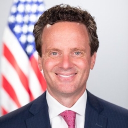 财政部官员Joe Lavorgna在CNBC《快速赚钱》节目中讨论美国2025年第三季度GDP增速4.3%超预期